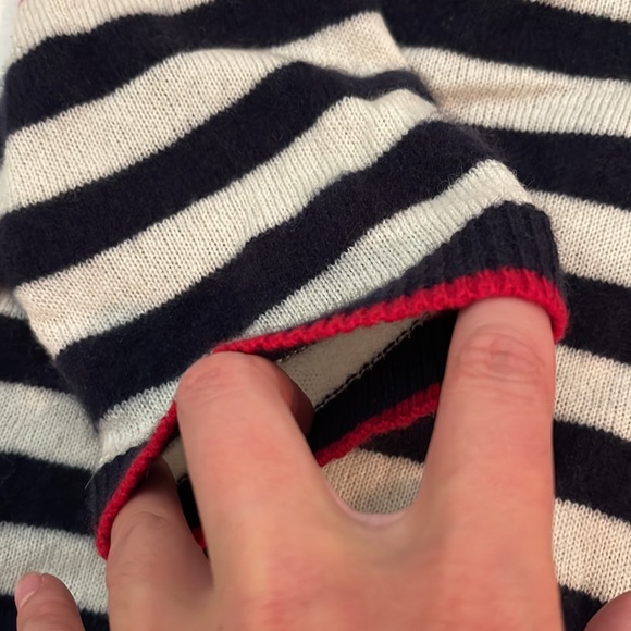 Lightweight Cashmere & Wool Velvet Sweater - Picture 6 of 6